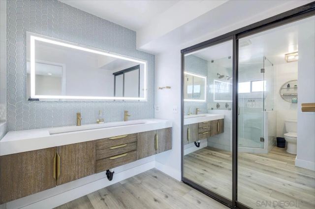 2240 Hartford St., San Diego, CA 92110