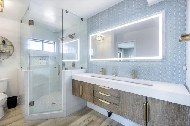 2240 Hartford St., San Diego, CA 92110