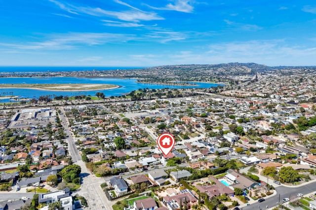 2240 Hartford St., San Diego, CA 92110