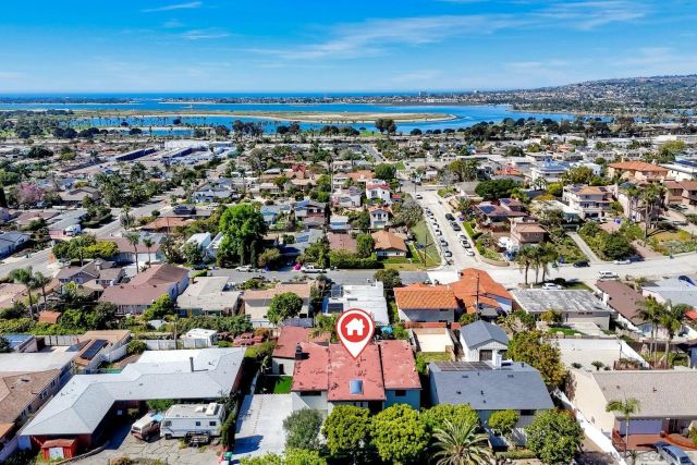 2240 Hartford St., San Diego, CA 92110