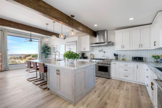 2240 Hartford St., San Diego, CA 92110