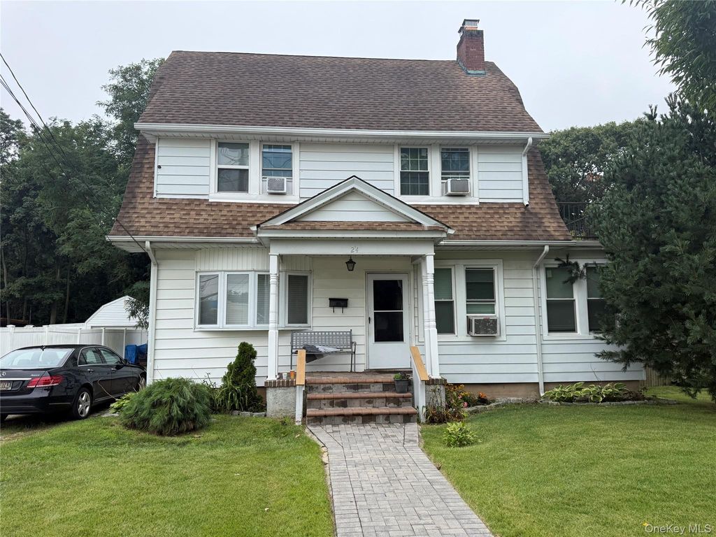 24 Washington Avenue, Amityville, NY 11701 — exterior