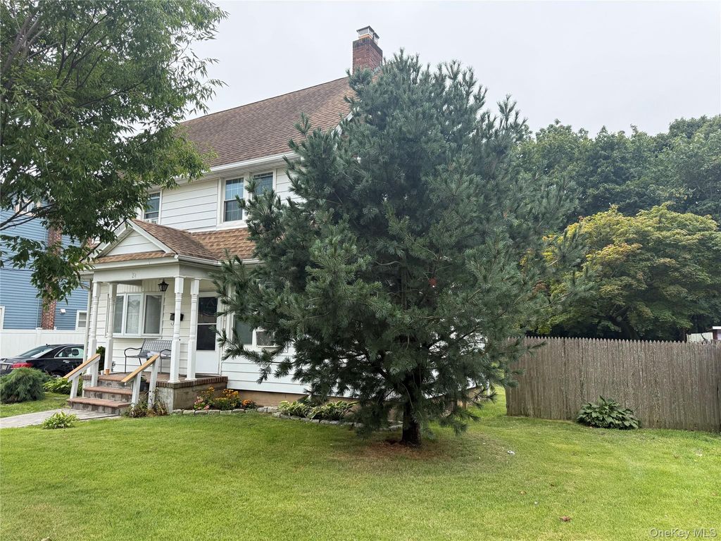 24 Washington Avenue, Amityville, NY 11701 — photo 3