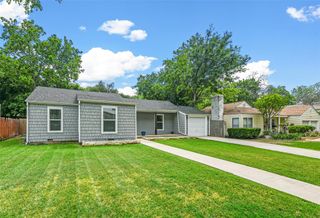 6209 Calmont Avenue, Fort Worth, TX 76116