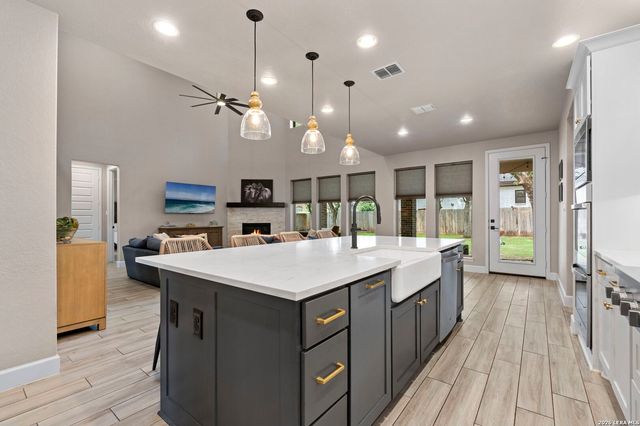 28703 INVERNESS PASS, Boerne, TX 78006
