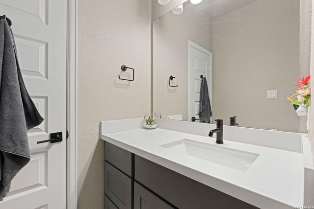 28703 INVERNESS PASS, Boerne, TX 78006