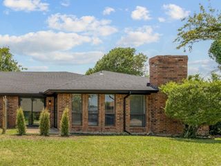 306 BARDFIELD Avenue, Garland, TX 75041