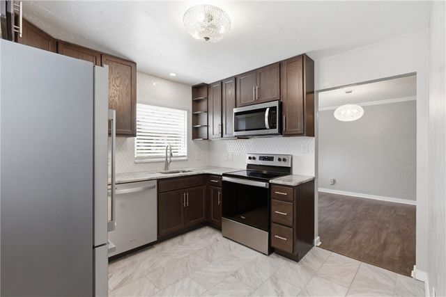 4952 McAnulty Rd, Whitehall, PA 15236