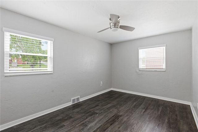 4952 McAnulty Rd, Whitehall, PA 15236