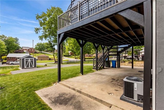 4952 McAnulty Rd, Whitehall, PA 15236