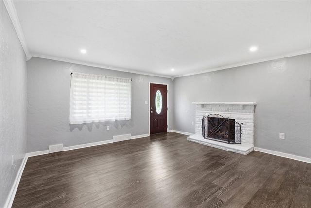 4952 McAnulty Rd, Whitehall, PA 15236