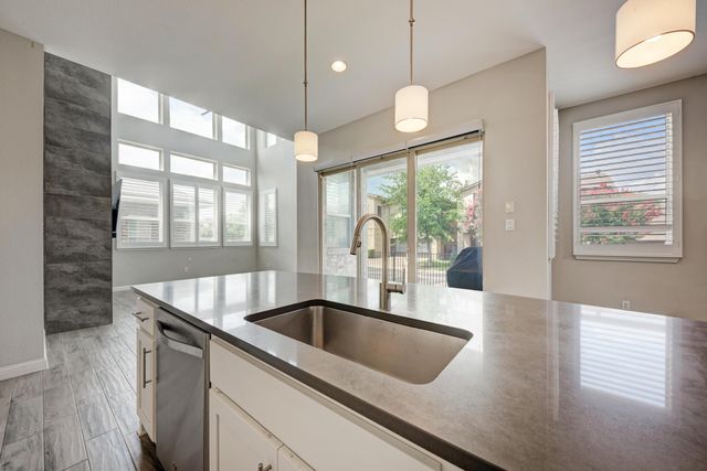 600 E Baylee Love LN, Austin, TX 78717