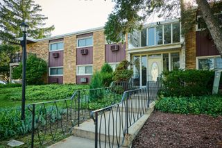 1320 Lore Lane 101A, Lombard, IL 60148