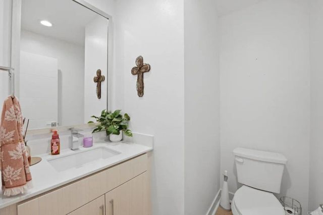 1307 Yannis Court, El Cajon, CA 92109