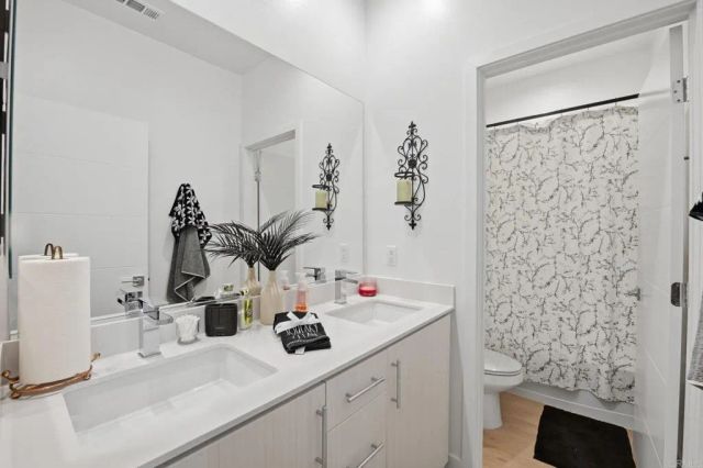 1307 Yannis Court, El Cajon, CA 92109