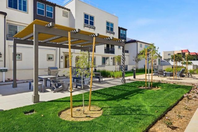 1307 Yannis Court, El Cajon, CA 92109