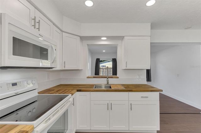 3774 WAKE AVENUE, Sarasota, FL 34240