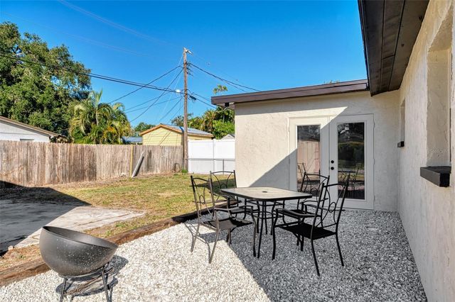 3774 WAKE AVENUE, Sarasota, FL 34240
