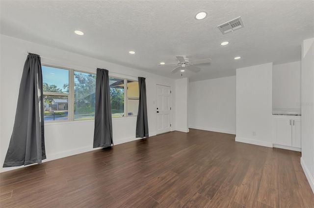 3774 WAKE AVENUE, Sarasota, FL 34240