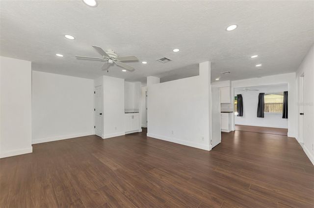 3774 WAKE AVENUE, Sarasota, FL 34240