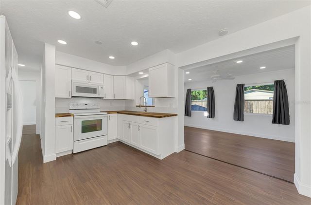 3774 WAKE AVENUE, Sarasota, FL 34240