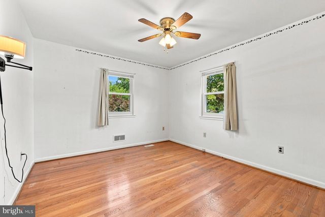 802 YOUNG PL, Frederick, MD 21702