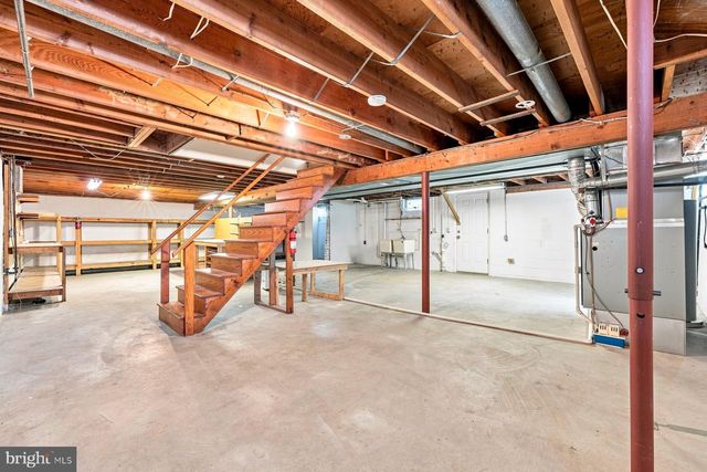 802 YOUNG PL, Frederick, MD 21702