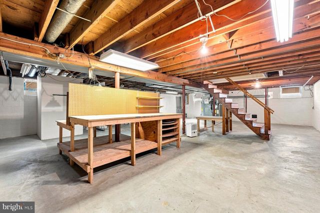 802 YOUNG PL, Frederick, MD 21702