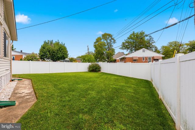 802 YOUNG PL, Frederick, MD 21702