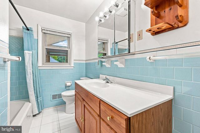 802 YOUNG PL, Frederick, MD 21702
