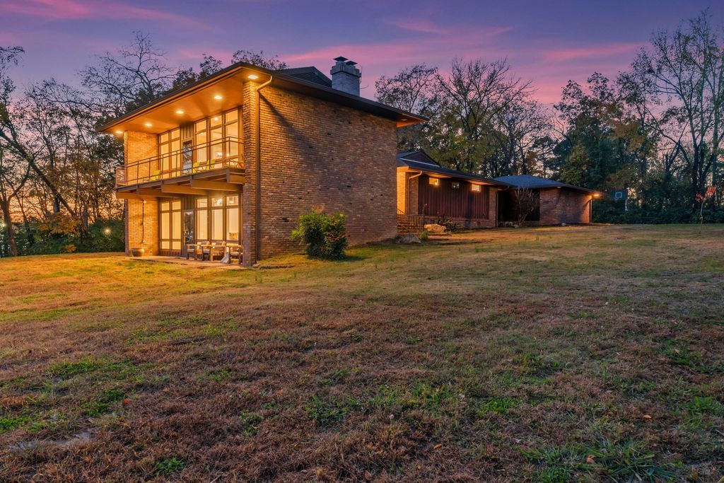 4 Hidden Acres Dr, Lebanon, TN 37087