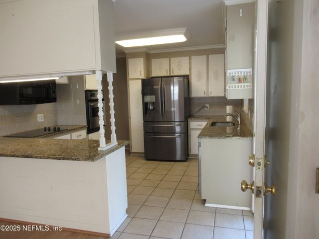 5056 N GREENWAY Drive, Jacksonville, FL 32244