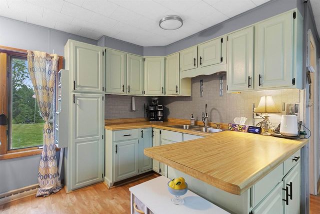 W12235 EAGLE ROAD, Crivitz, WI 54114