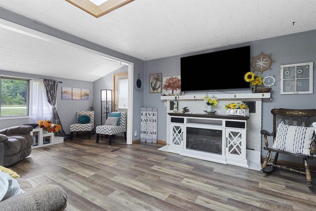 W12235 EAGLE ROAD, Crivitz, WI 54114