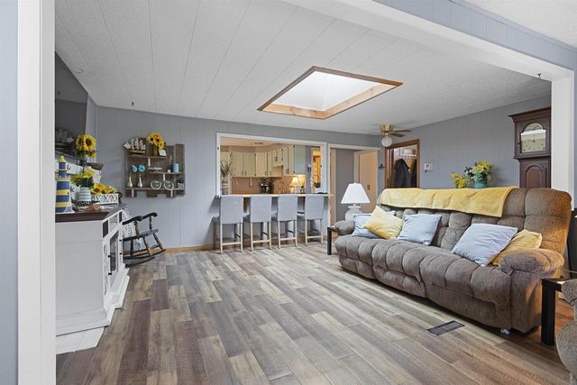 W12235 EAGLE ROAD, Crivitz, WI 54114