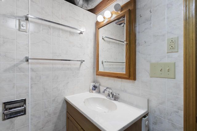 W12235 EAGLE ROAD, Crivitz, WI 54114