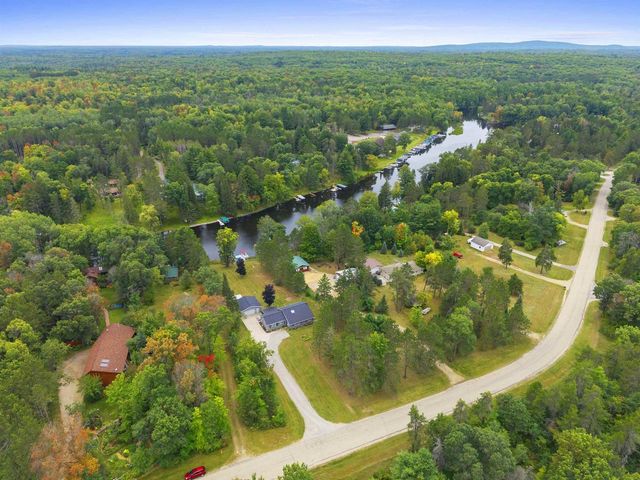 W12235 EAGLE ROAD, Crivitz, WI 54114