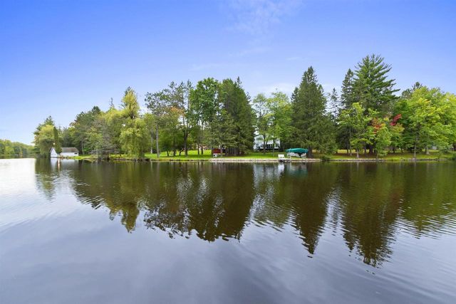 W12235 EAGLE ROAD, Crivitz, WI 54114