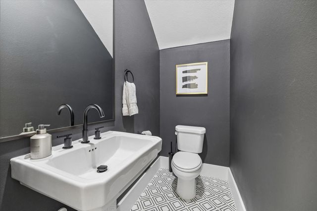 9009 Wellspring Drive, Houston, TX 77080