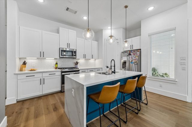 9009 Wellspring Drive, Houston, TX 77080