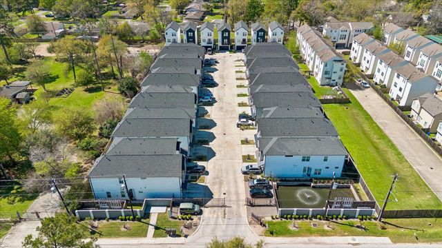 9009 Wellspring Drive, Houston, TX 77080
