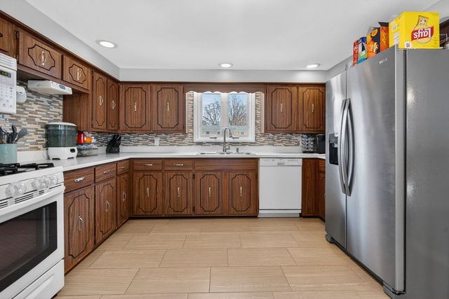 2408 Meridian Drive, Joliet, IL 60431