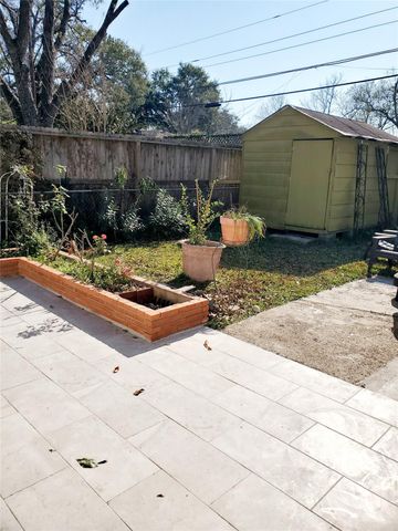 7953 Ridgeview Drive, Houston, TX 77055