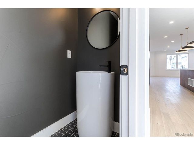 2660 S Acoma St, Denver, CO 80223