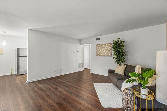 3824 Country Club Road D, Winston-salem, NC 27104