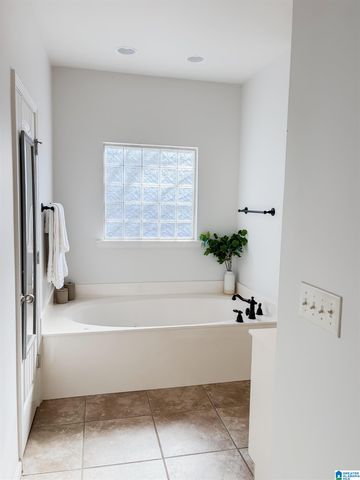 1000 RIVIERA DRIVE, Calera, AL 35040