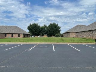 781 N Santa Fe Avenue, Edmond, OK 73013