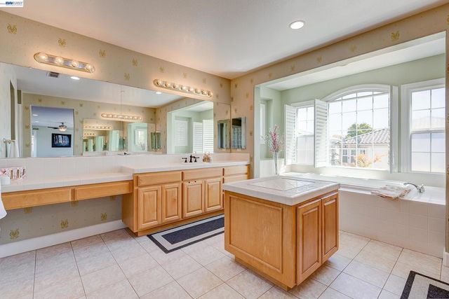 4951 GRAYHAWK CT, Dublin, CA 94568