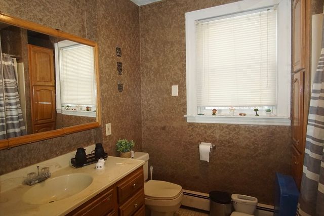 20 Brightwood Ave, Worcester, MA 01604