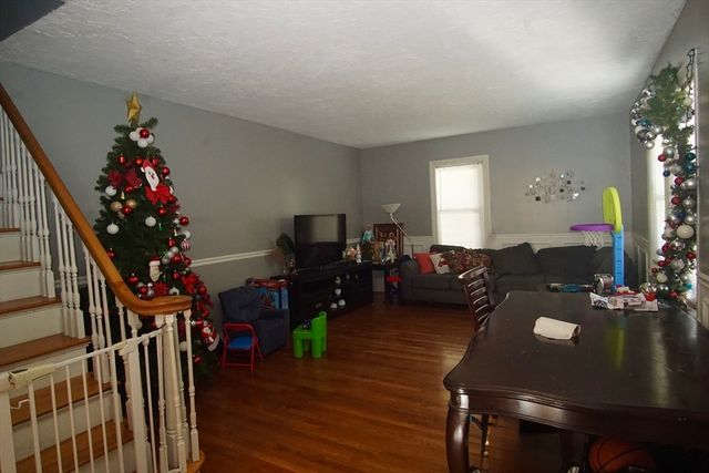 20 Brightwood Ave, Worcester, MA 01604